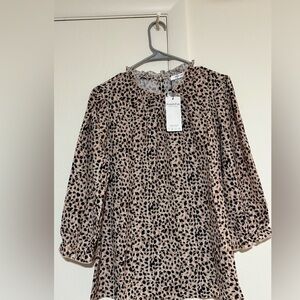 Simple Leopard-Print Blouse in Beige and Black